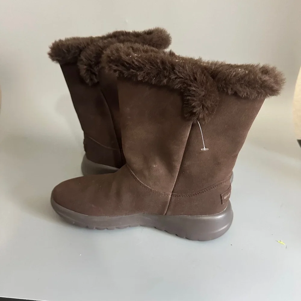 Skechers On-the-GO Joy Brown Suede Faux Fur Trim Winter Boots Womens 7
